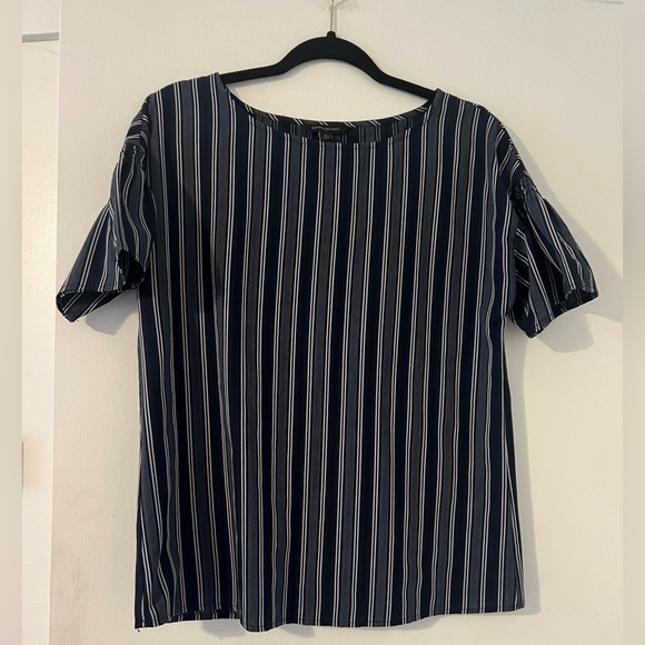 Banana Republic Striped Black and White Women's Top size S (F118) - Picture 1 of 7
